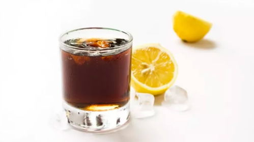 即将过期食品在最后一天能否食用？特别探讨酒精饮料（含脱醇酒）